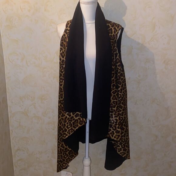 Joey Eric House of Style Leopard Fleece Cardigan! - Picture 4 of 10